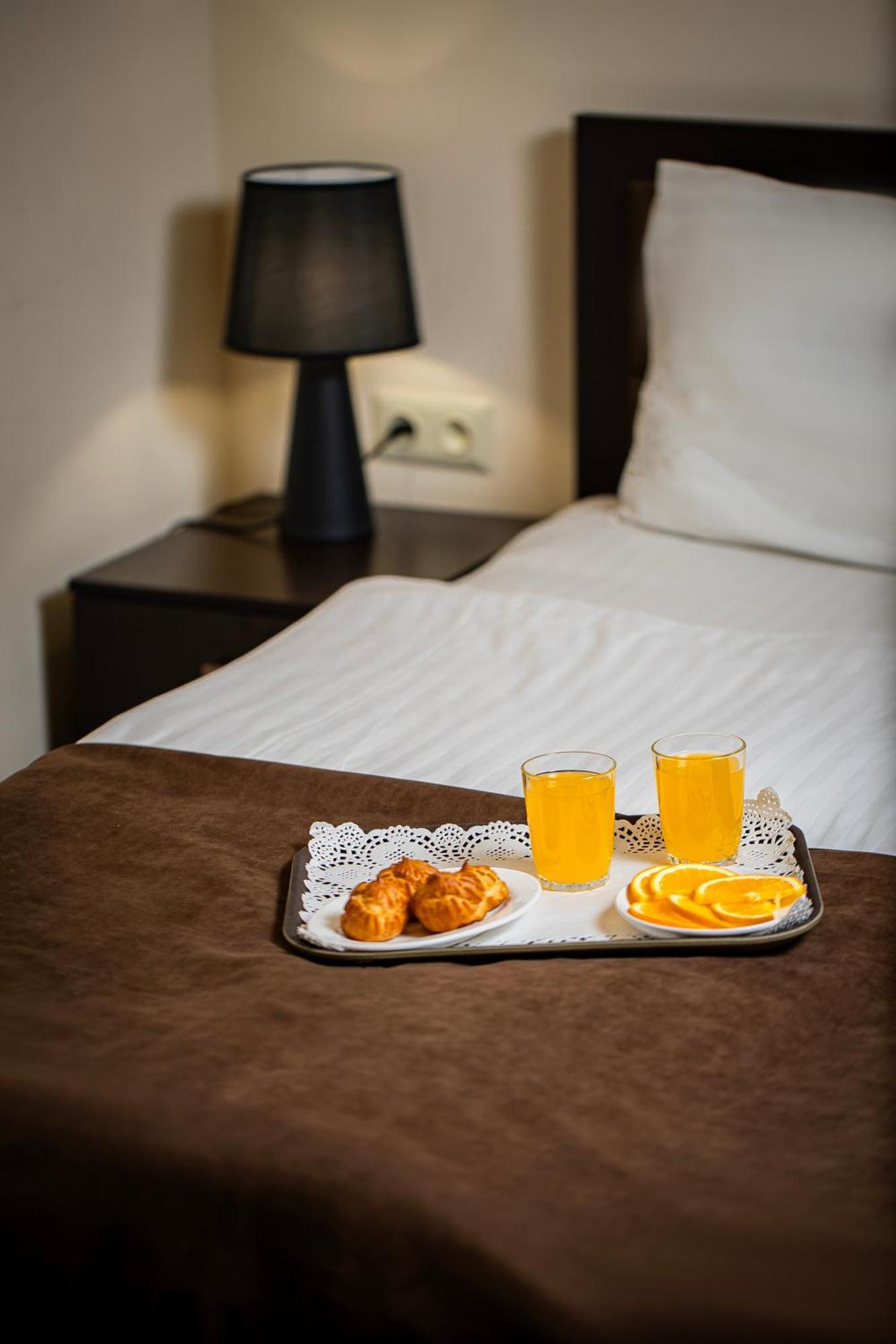 Boutique Living Hotel เยเรวาน ภายนอก รูปภาพ