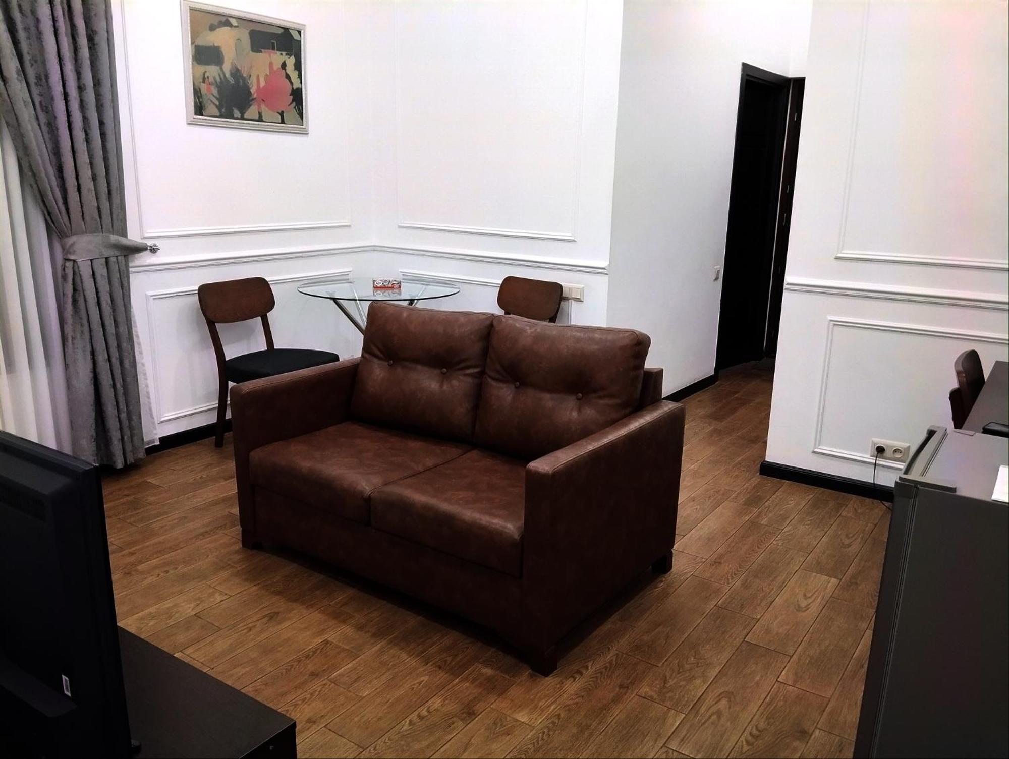 Boutique Living Hotel เยเรวาน ภายนอก รูปภาพ